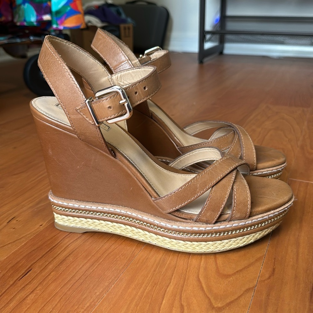 EXCELLENT CONDITION! Antonio Melani Brown Leather Wedge Sandals, Size 8.5